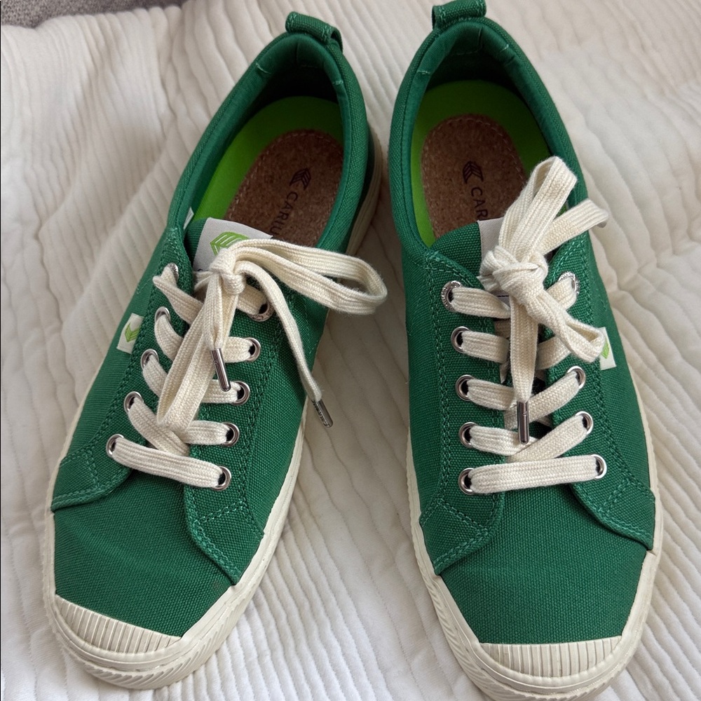 CARIUMA Women’s Green Canvas Sneaker - Picture 3 of 10